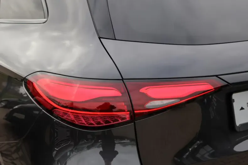 Mercedes-Benz GLC 300 (Clasa GLC) din 2025 cu 100.900 km - oferta MER206110 - foto 12