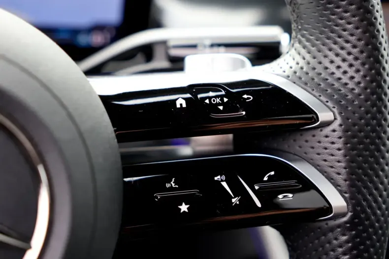 Mercedes-Benz GLC 300 (Clasa GLC) din 2025 cu 100.900 km - oferta MER206110 - foto 16