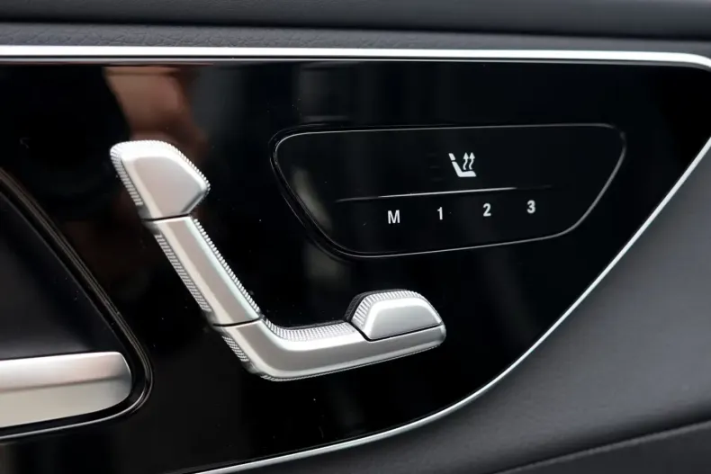 Mercedes-Benz GLC 300 (Clasa GLC) din 2025 cu 100.900 km - oferta MER206110 - foto 28