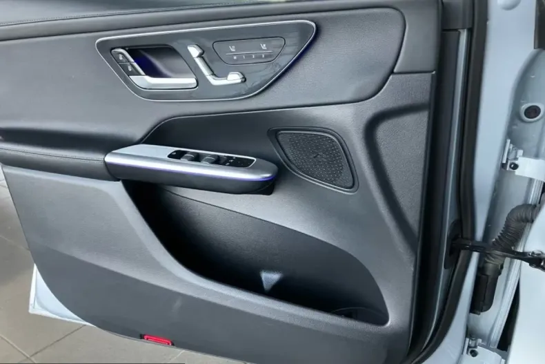 Mercedes-Benz GLC 300 (Clasa GLC) din 2024 cu 120.704 km - oferta MER206114 - foto 16