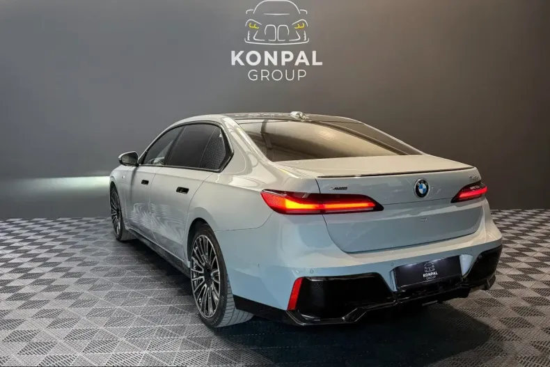 BMW 740 (Seria 7) din 2025 cu 39.282 km - oferta BMW206118 - foto 8