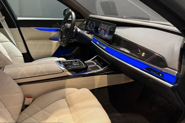 BMW 740 (Seria 7) din 2025 cu 39.282 km - oferta BMW206118 - foto 17