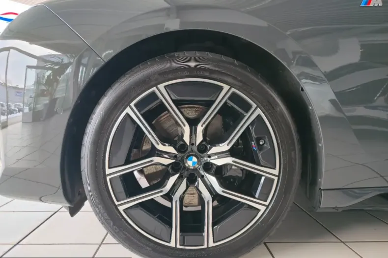 BMW 740 (Seria 7) din 2024 cu 19.999 km - oferta BMW206125 - foto 6