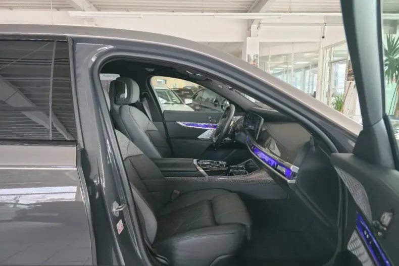 BMW 740 (Seria 7) din 2024 cu 19.999 km - oferta BMW206125 - foto 17