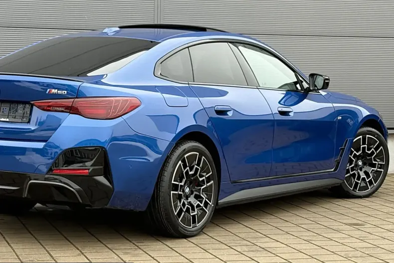 BMW i4 (Seria 4) din 2025 cu 4.355 km - oferta BMW206132 - foto 12