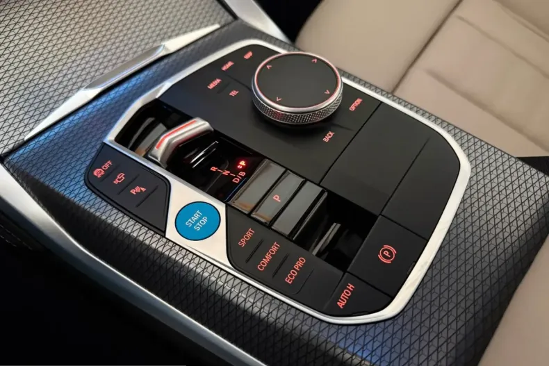 BMW i4 (Seria 4) din 2025 cu 4.355 km - oferta BMW206132 - foto 21