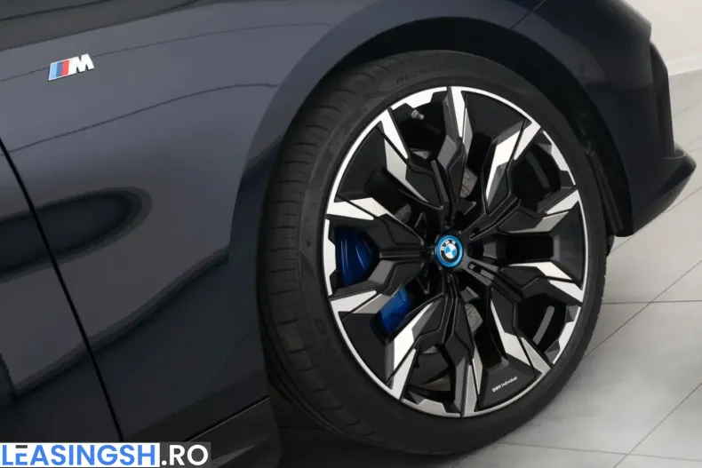 BMW i5 (Seria 5) din 2024 cu 30.450 km - oferta BMW206133 - foto 6