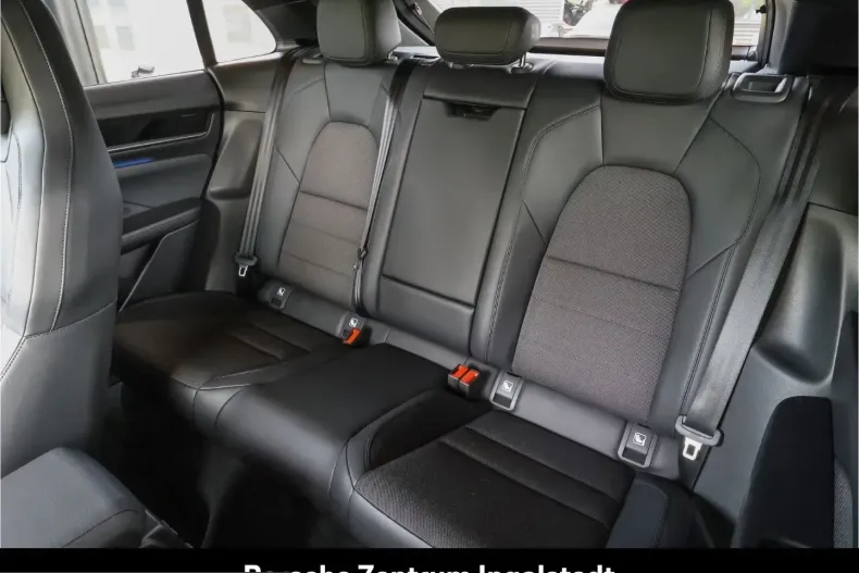 Porsche Macan din 2025 cu 9.900 km - oferta POR206134 - foto 23