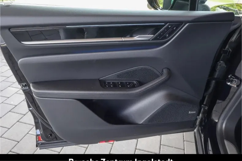 Porsche Macan din 2025 cu 9.900 km - oferta POR206134 - foto 28