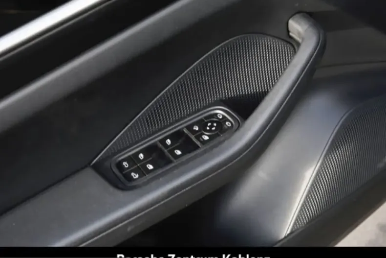 Porsche Macan din 2024 cu 16.820 km - oferta POR206135 - foto 25