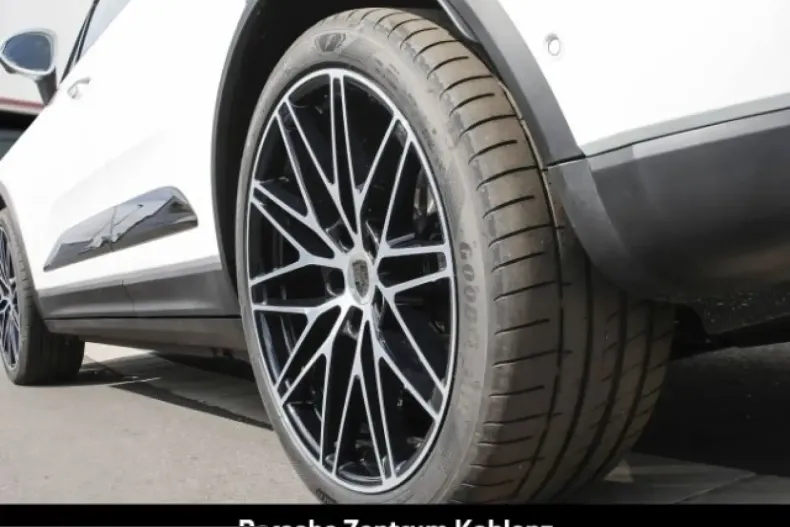 Porsche Macan din 2025 cu 11.500 km - oferta POR206136 - foto 11