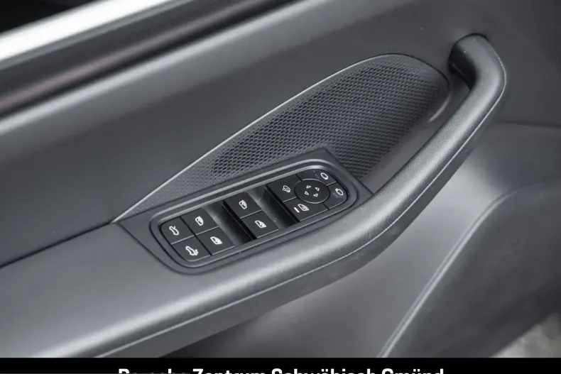 Porsche Macan din 2024 cu 34.304 km - oferta POR206137 - foto 19