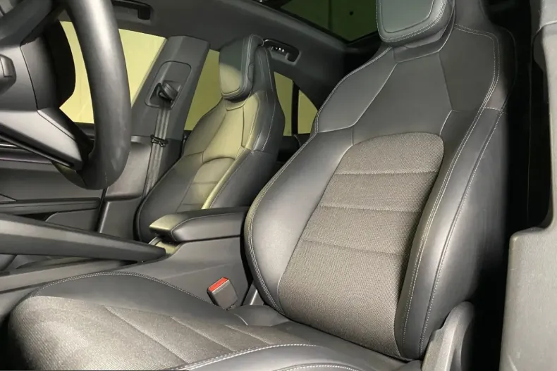 Porsche Macan din 2025 cu 8.900 km - oferta POR206141 - foto 14