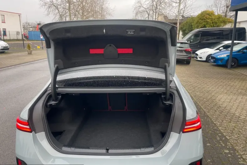 BMW 540 (Seria 5) din 2024 cu 6.800 km - oferta BMW206152 - foto 9