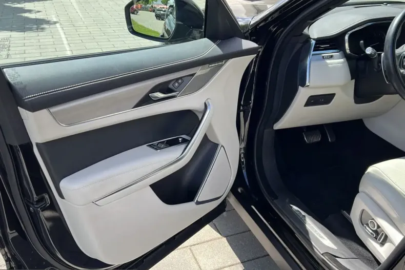 Jaguar F-Pace din 2022 cu 78.500 km - oferta JAG206153 - foto 8