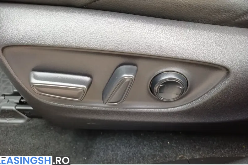 Toyota RAV4 din 2022 cu 68.516 km - oferta TOY206159 - foto 11