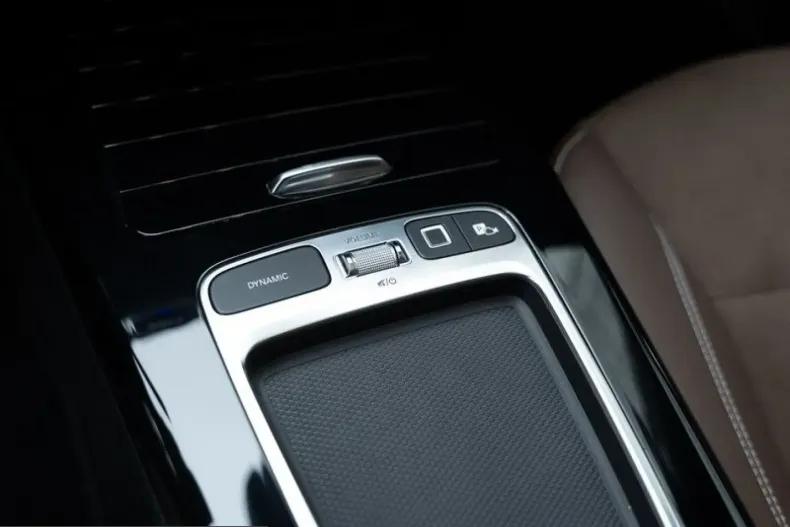 Mercedes-Benz CLA 220 (Clasa CLA) din 2025 cu 23.201 km - oferta MER206166 - foto 10