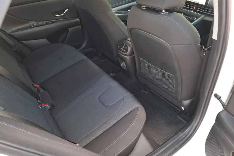 Hyundai Elantra din 2023 cu 25.964 km - oferta HYU206167 - foto 12