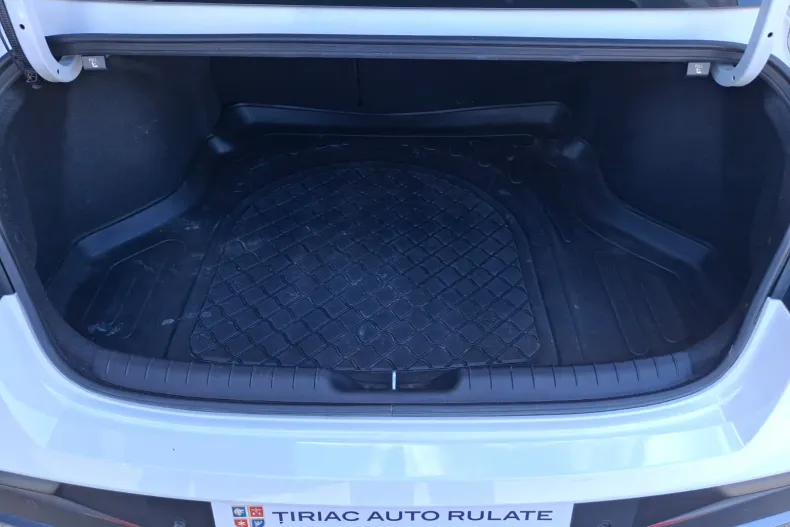 Hyundai Elantra din 2023 cu 25.964 km - oferta HYU206167 - foto 20