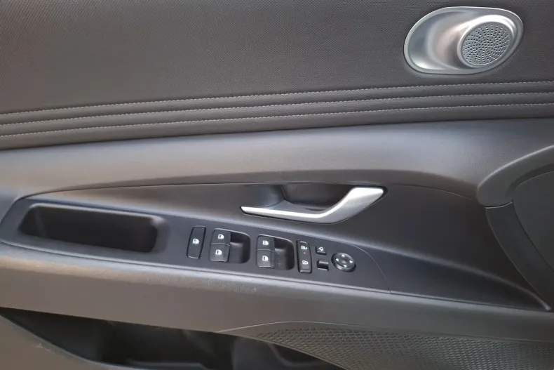 Hyundai Elantra din 2023 cu 25.964 km - oferta HYU206167 - foto 23