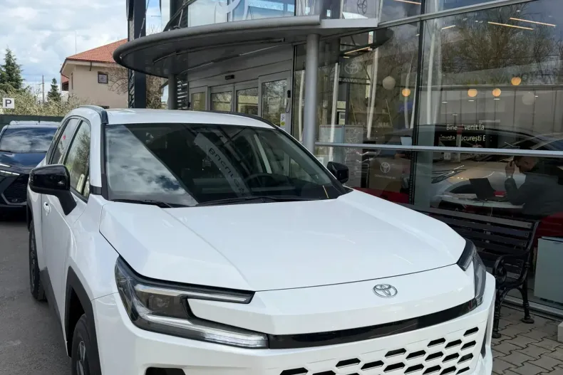 Toyota RAV4 din 2026 cu 10 km - oferta TOY206174 - foto 4