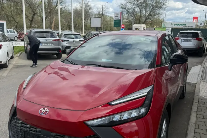 Toyota C-HR din 2025 cu 10 km - oferta TOY206175 - foto 4