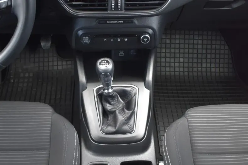 Ford Focus din 2022 cu 60.119 km - oferta FOR206203 - foto 32