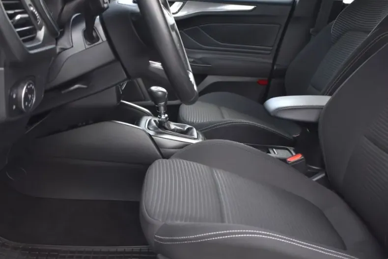 Ford Focus din 2022 cu 60.119 km - oferta FOR206203 - foto 38