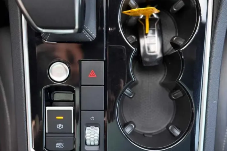 Volkswagen Touareg din 2022 cu 144.000 km - oferta VOL206214 - foto 28