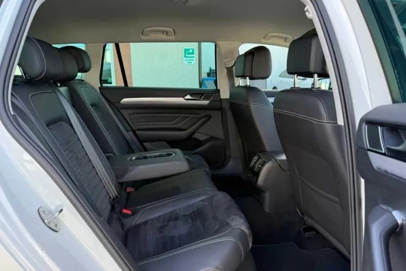 Volkswagen Passat din 2020 cu 106.000 km - oferta VOL206217 - foto 19