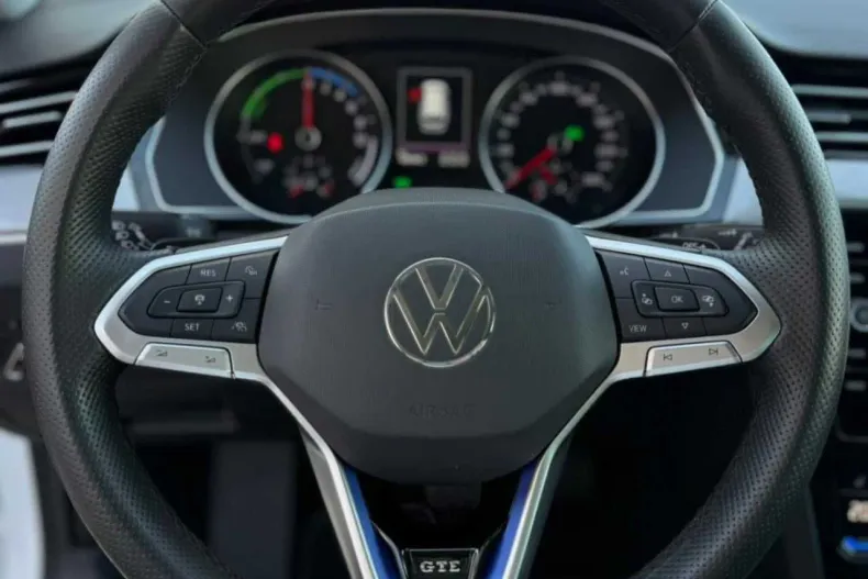 Volkswagen Passat din 2020 cu 106.000 km - oferta VOL206217 - foto 24