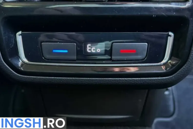 Volkswagen Passat din 2020 cu 106.000 km - oferta VOL206217 - foto 28