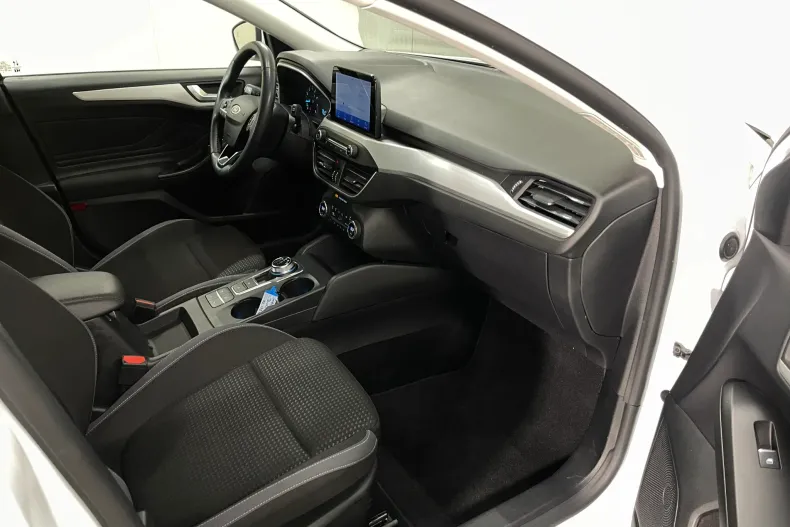 Ford Focus din 2022 cu 72.454 km - oferta FOR206228 - foto 9