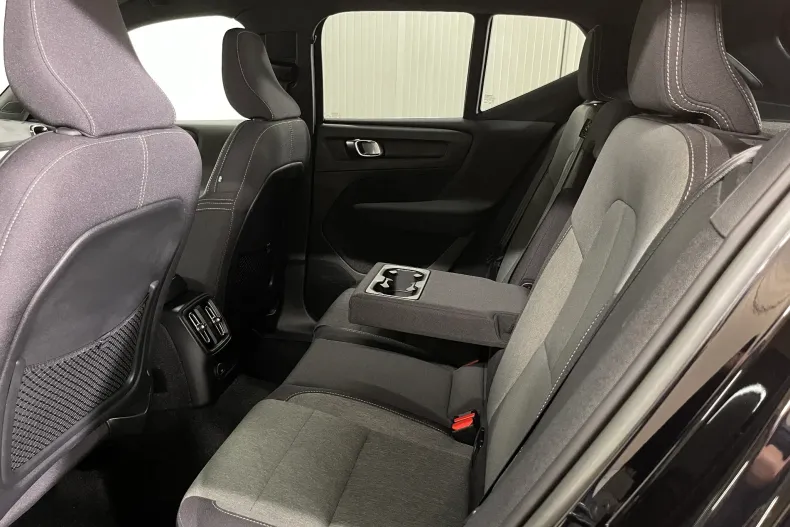 Volvo XC40 din 2022 cu 141.807 km - oferta VOL206229 - foto 11