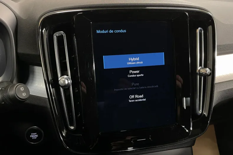 Volvo XC40 din 2022 cu 141.807 km - oferta VOL206229 - foto 20