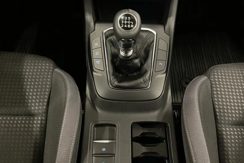 Ford Focus din 2021 cu 9.215 km - oferta FOR206232 - foto 24