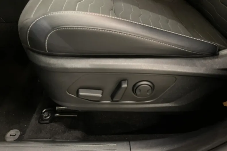 Kia Sportage din 2023 cu 35.360 km - oferta KIA206234 - foto 24