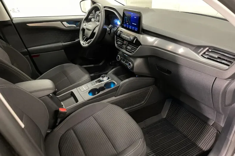 Ford Kuga din 2021 cu 73.539 km - oferta FOR206235 - foto 9