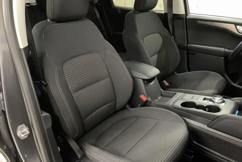 Ford Kuga din 2021 cu 73.539 km - oferta FOR206235 - foto 11