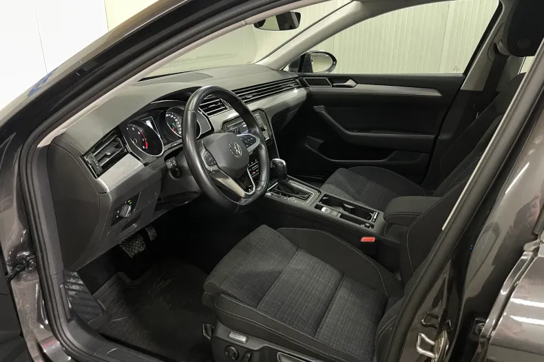 Volkswagen Passat din 2022 cu 53.887 km - oferta VOL206237 - foto 5