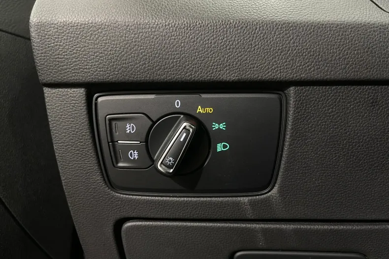 Volkswagen Passat din 2022 cu 53.887 km - oferta VOL206237 - foto 23