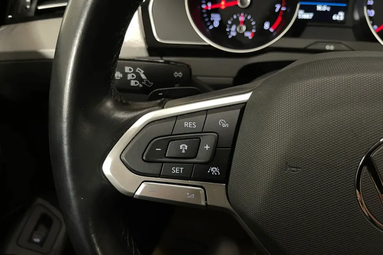 Volkswagen Passat din 2022 cu 53.887 km - oferta VOL206237 - foto 24