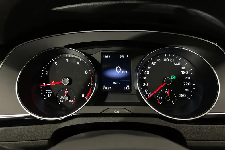 Volkswagen Passat din 2022 cu 53.887 km - oferta VOL206237 - foto 26