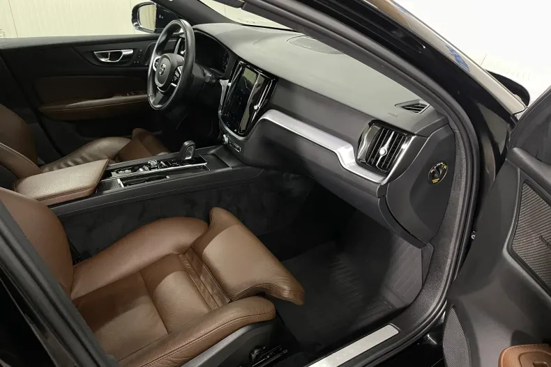 Volvo S60 din 2021 cu 87.681 km - oferta VOL206239 - foto 9