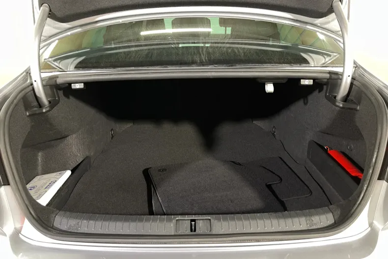 Volkswagen Passat din 2021 cu 89.567 km - oferta VOL206240 - foto 12