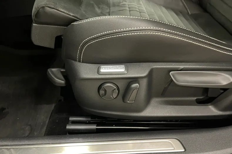 Volkswagen Passat din 2021 cu 89.567 km - oferta VOL206240 - foto 21