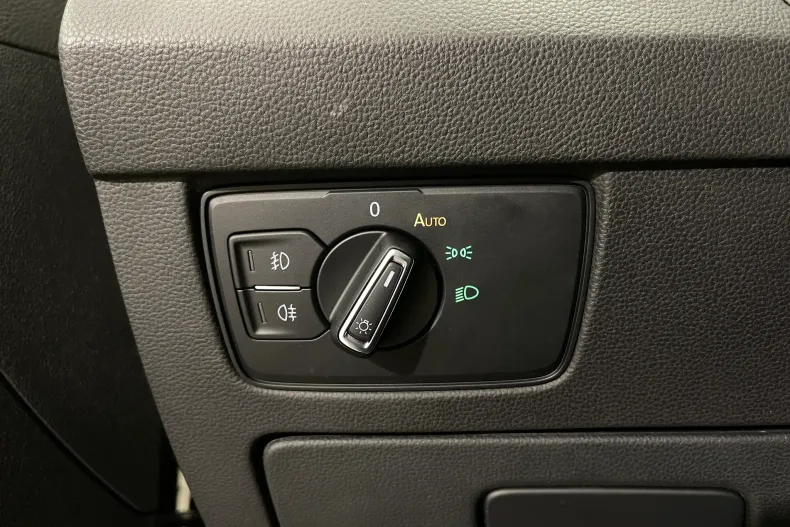 Volkswagen Passat din 2021 cu 89.567 km - oferta VOL206240 - foto 23