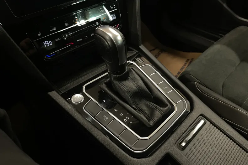 Volkswagen Passat din 2021 cu 89.567 km - oferta VOL206240 - foto 25