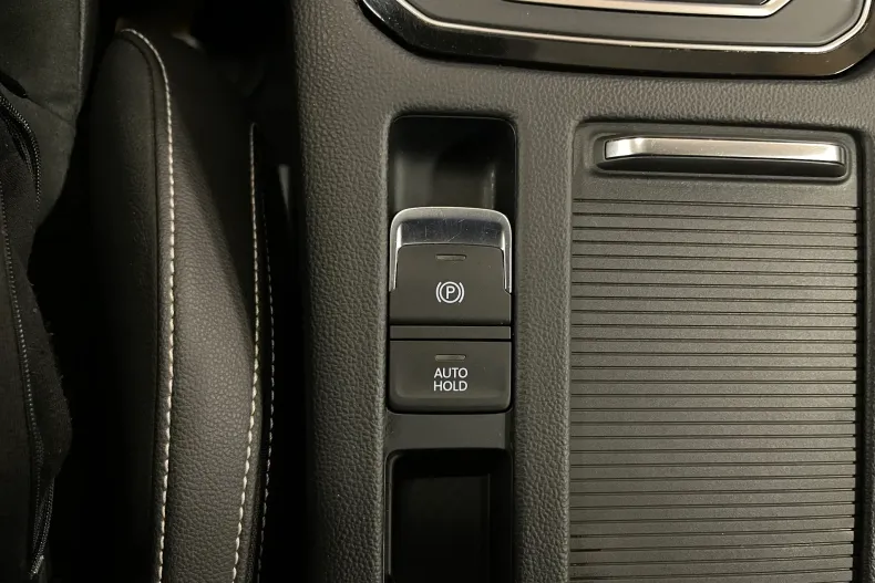 Volkswagen Passat din 2021 cu 89.567 km - oferta VOL206240 - foto 26