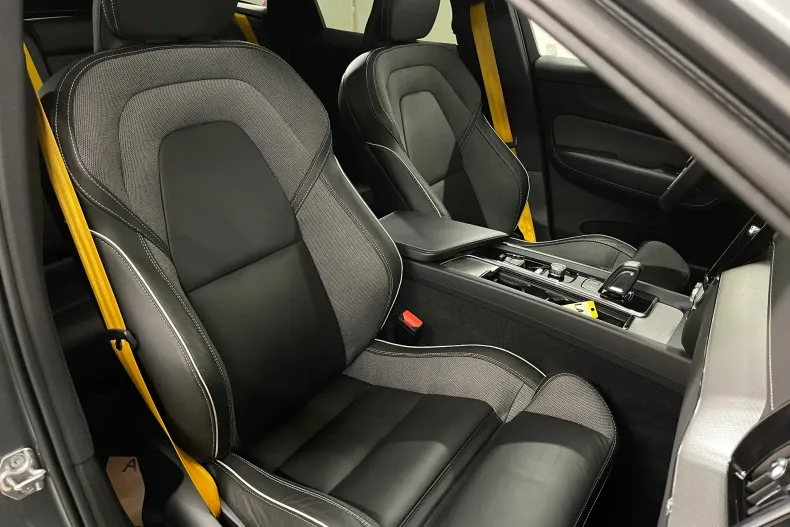 Volvo XC60 din 2021 cu 102.890 km - oferta VOL206243 - foto 11